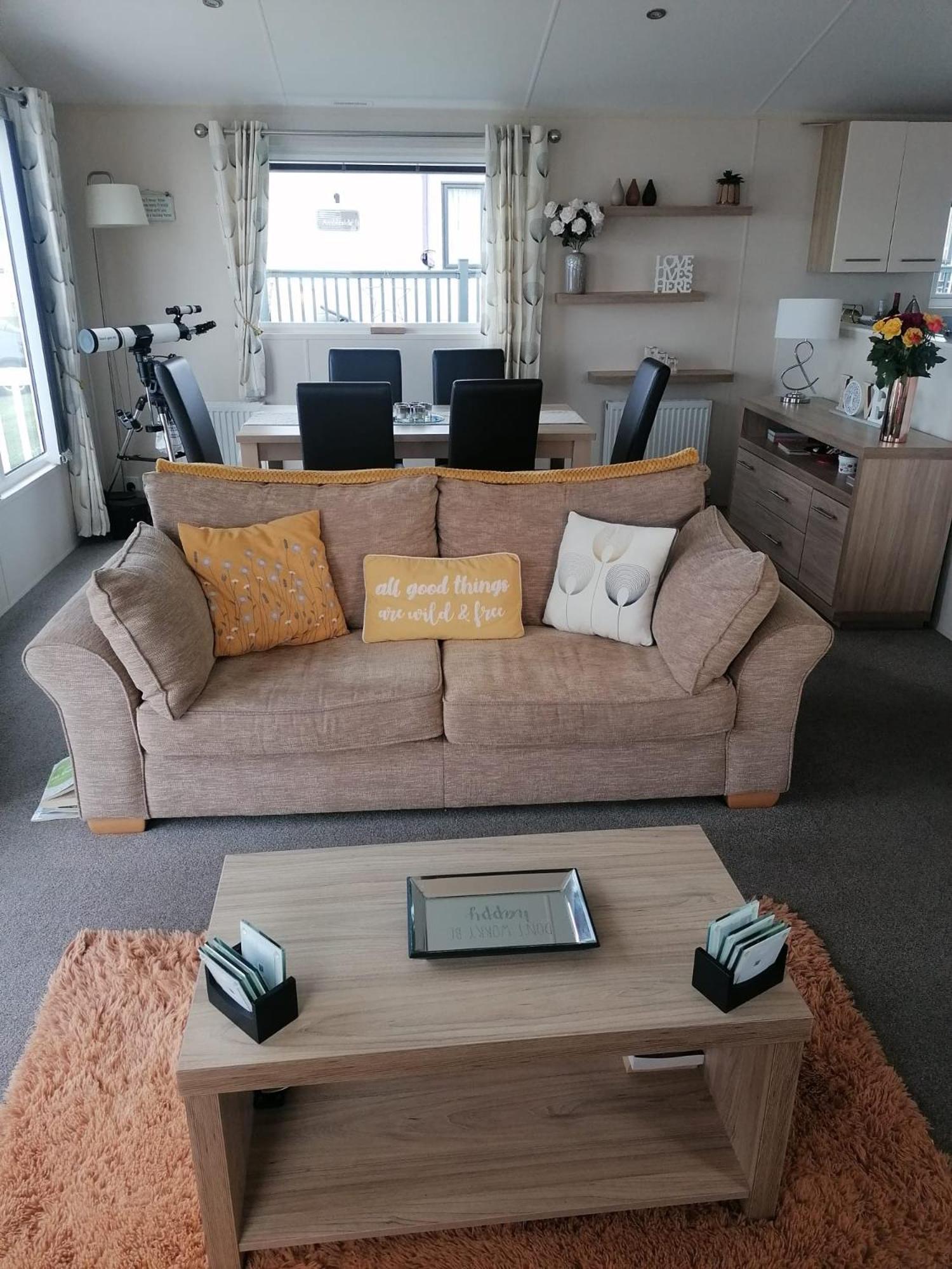 Lovely 3-bed In With Stunning Views Holiday home